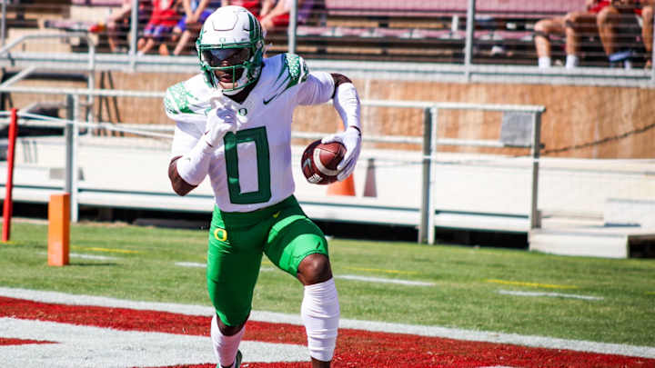 Seven McGee Connects With Oregon Great De’Anthony Thomas