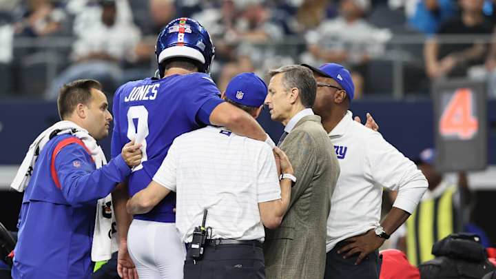 Giants Need to Ensure They Do Right by Daniel Jones After Scary Looking Head Injury