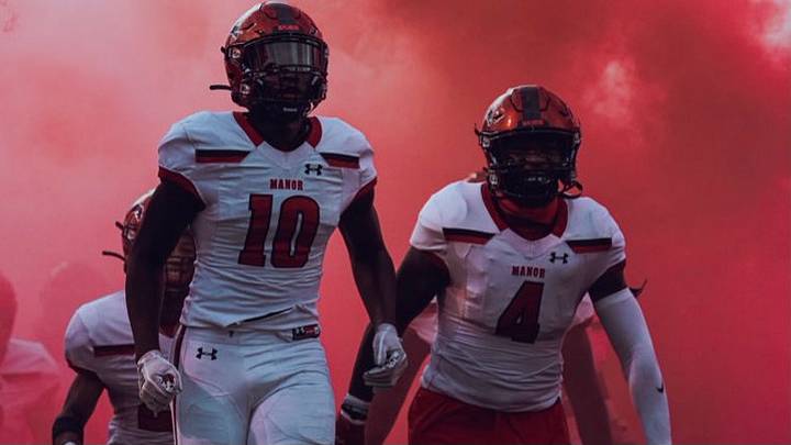 Huskies Make Scholarship Bid for Another Texan, Who Carries Regal Name