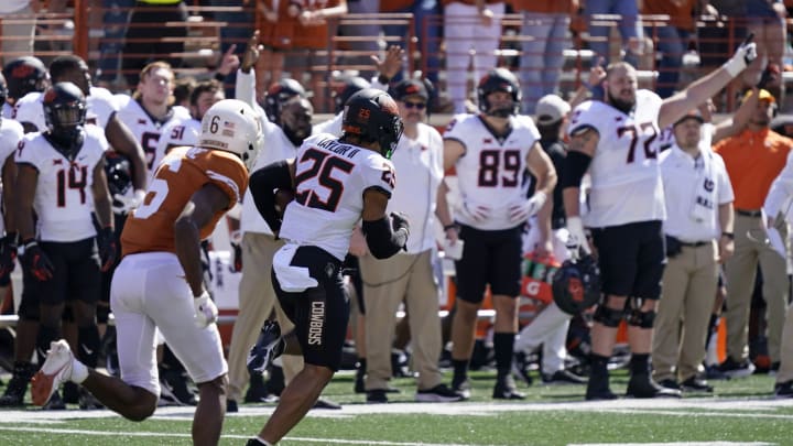 Texas Collapses Against Oklahoma State 32-24