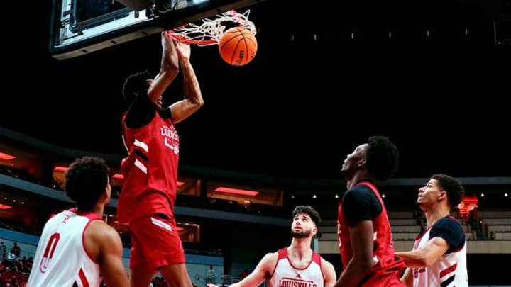 Gallery: Team 108 Tip-Off Intrasquad Scrimmage Gallery: Team 108 Tip-Off Intrasquad Scrimmage
