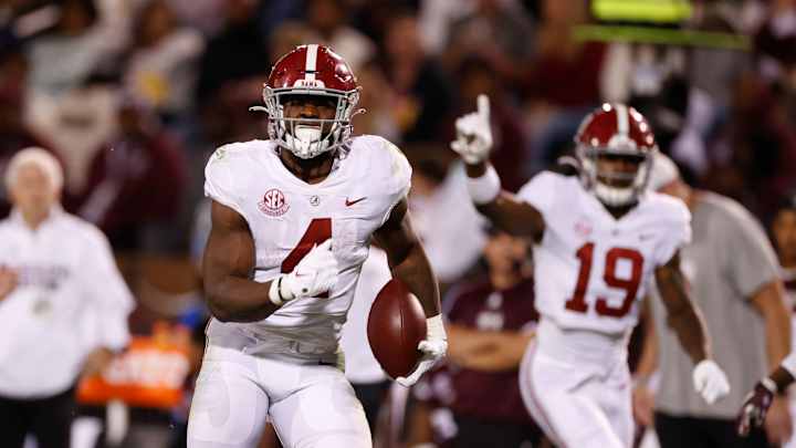 Statement in Starkville: Alabama Rolls over Mississippi State 49-9