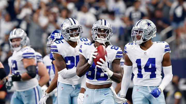 Cowboys Halftime: Dallas Trails New England 14-10 Cowboys Halftime: Dallas Trails New England 14-10