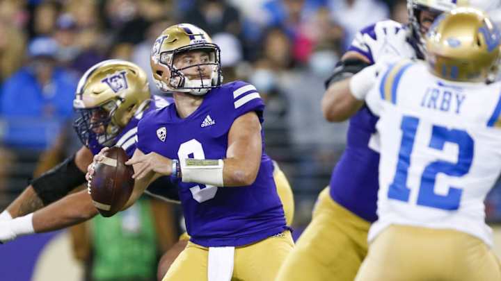 Here's What the Huskies Should Do at QB-1 Here's What the Huskies Should Do at QB-1