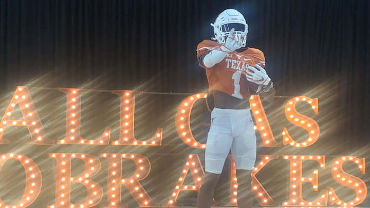 "Believe In Sark": Elite 2023 WR Johntay Cook High On Longhorns After Visit