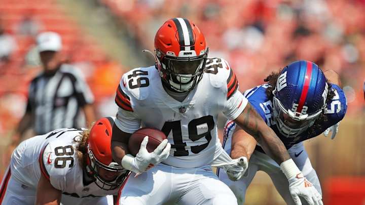 Browns Sign John Kelly to Active Roster