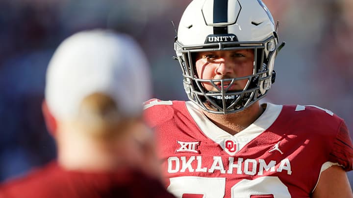 Oklahoma Starting 11: Center Andrew Raym