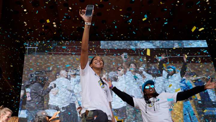 Sky Hold Championship Parade, Rally for First WNBA Title Sky Hold Championship Parade, Rally for First WNBA Title