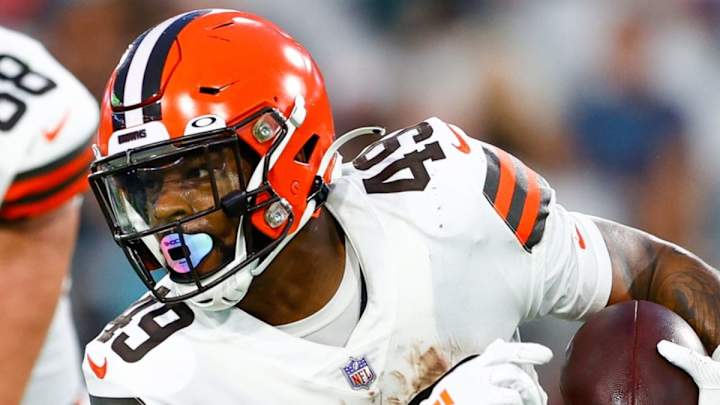 VFL John Kelly Signs with Browns