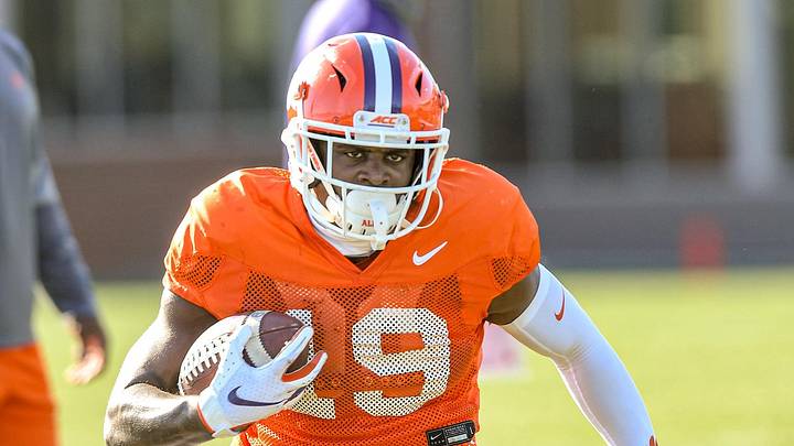 Clemson RB Michel Dukes Enters Transfer Portal