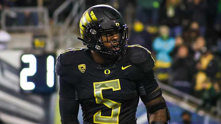 Six Oregon Ducks Invited to 2022 NFL Draft Combine