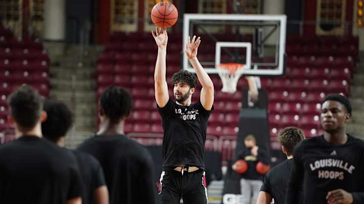 Report: Louisville Center Gabe Wiznitzer Enters Transfer Portal