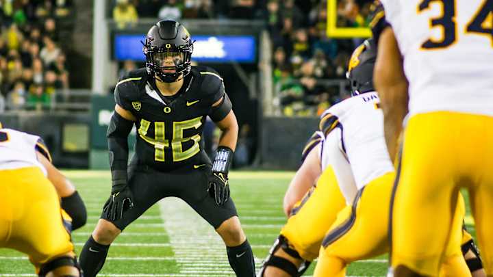 How to Watch, Get Live Updates for No. 10 Oregon at UCLA