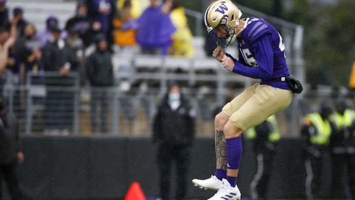 Race Is On a Pace to Do Wondrous Things as the Husky Punter