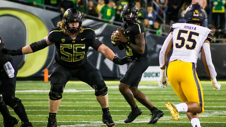 Oregon Offensive Players to Watch vs. UCLA Oregon Offensive Players to Watch vs. UCLA