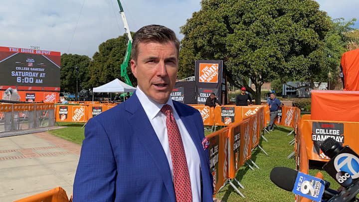 WATCH: Rece Davis Talks UCLA-Oregon, Bill Walton Appearing on College GameDay WATCH: Rece Davis Talks UCLA-Oregon, Bill Walton Appearing on College GameDay