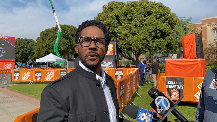 WATCH: Desmond Howard on UCLA-Oregon, Heisman Fraternity WATCH: Desmond Howard on UCLA-Oregon, Heisman Fraternity