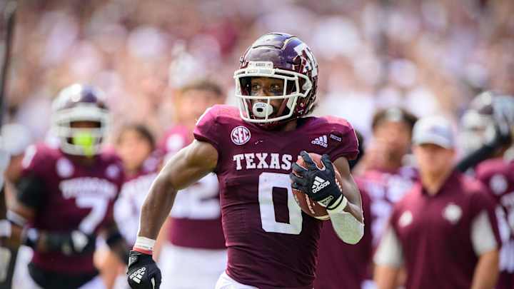 Texas A&M Cruises By South Carolina 44-14