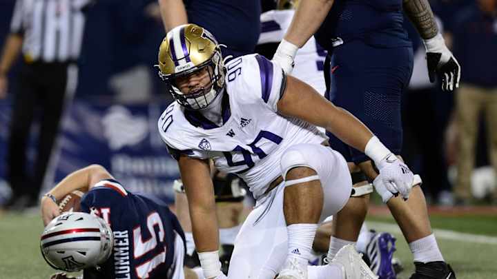 Voi Tunuufi First From the Current UW Freshman Class to Start