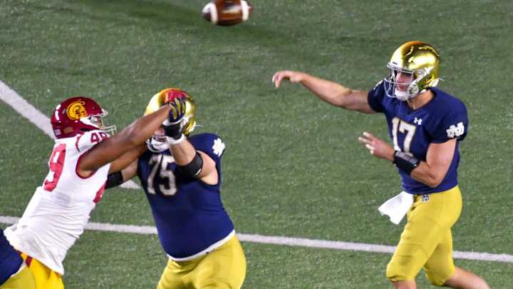 Notre Dame Moves Up To No. 11 In Latest Coaches Poll