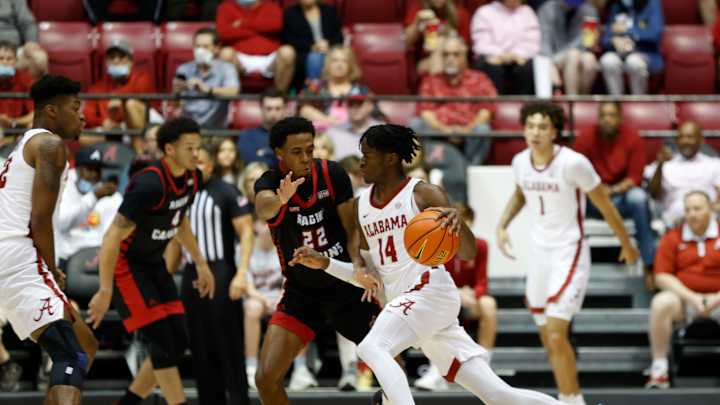 Keon Ellis Shines as Alabama Basketball Downs Louisiana in Charity Exhibition, 73-68