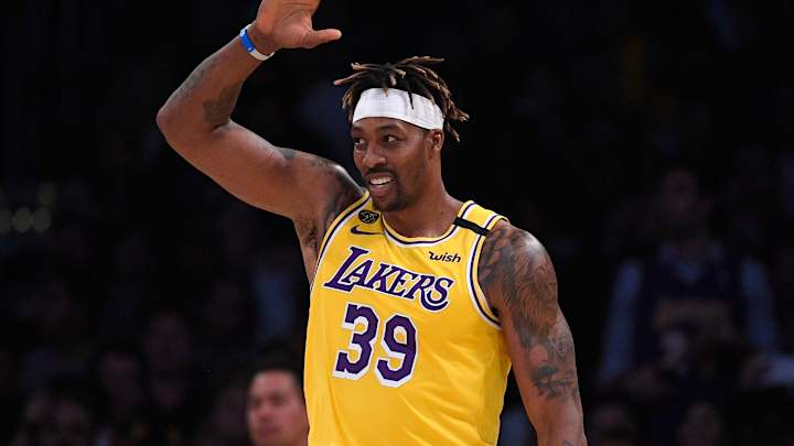 Lakers: Dwight Howard Sunk a Three, And the Bench Lost It Lakers: Dwight Howard Sunk a Three, And the Bench Lost It