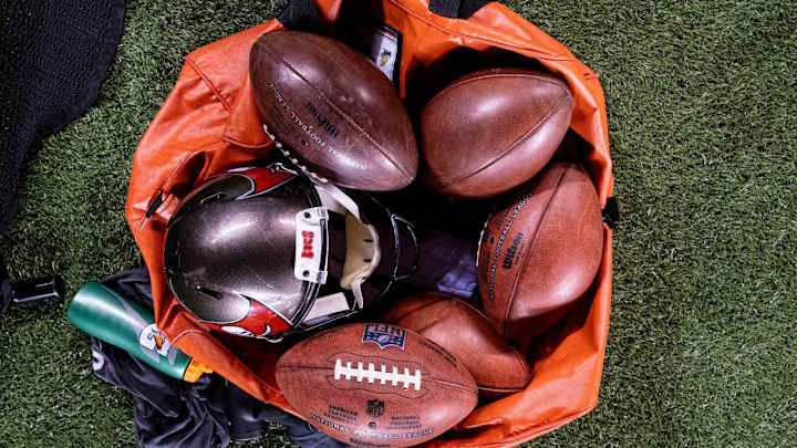 Buccaneers Will Be Without CB Coach Kevin Ross vs. Bears