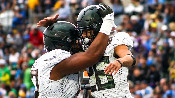 Oregon Rises to No. 7 in Week 9 AP Top 25 Poll Oregon Rises to No. 7 in Week 9 AP Top 25 Poll