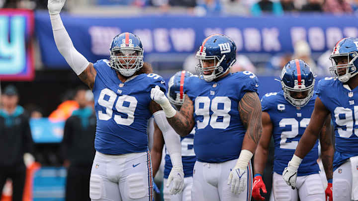 New York Giants Defense Rises to Carolina's Challenges