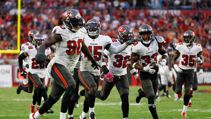 Buccaneers Defense Flying High Despite Multiple Injuries