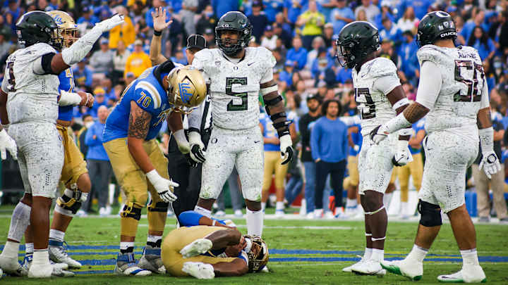 Oregon's Win Over UCLA Showed the Ducks Can Still Be Elite