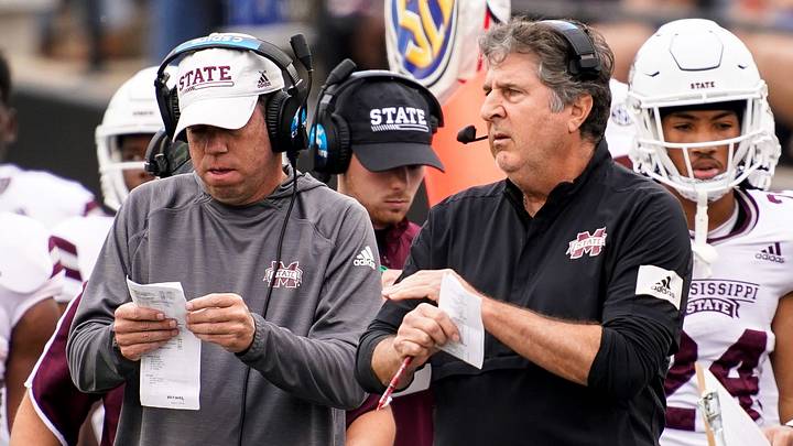 Mike Leach Discusses Halloween Trick-Or-Treating, Upcoming Matchup Against Kentucky