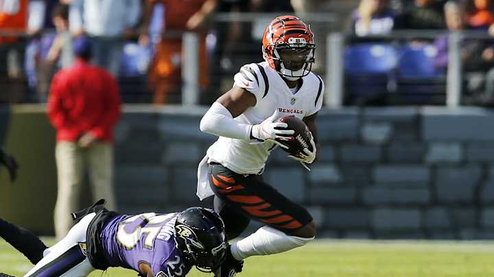 Steve Young Compares Ja'Marr Chase to Former NFL Great Steve Smith Steve Young Compares Ja'Marr Chase to Former NFL Great Steve Smith