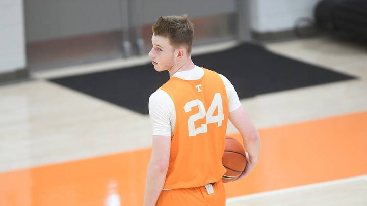 A Look At What SG Justin Powell Brings to Tennessee