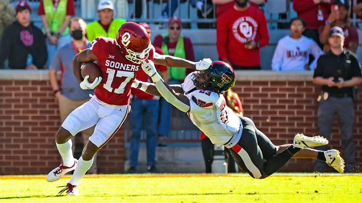Oklahoma WR Marvin Mims Named to Wuerffel Trophy Watch List