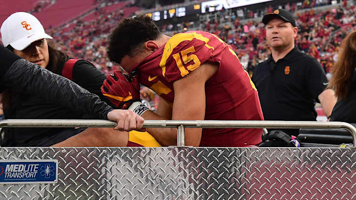 USC WR Drake London Suffers Injury Against Arizona