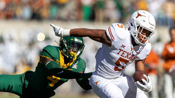 Texas RB Bijan Robinson Inks NIL Deal with DAZN Texas RB Bijan Robinson Inks NIL Deal with DAZN