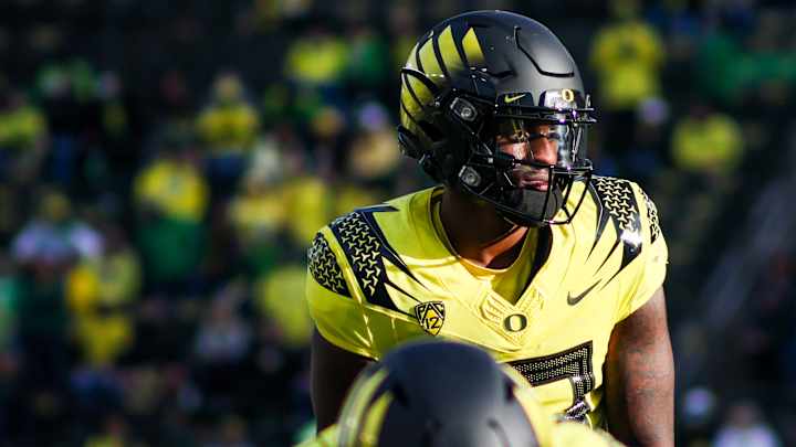 Torres' Take: Oregon Lands in Top Four of First College Football Playoff Rankings