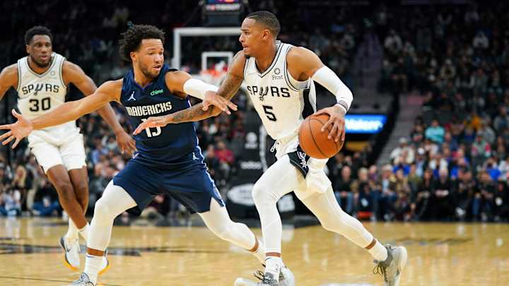 Brunson's 31 Points Power Mavs Past Spurs, 109-108