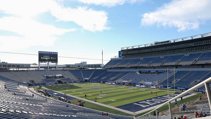 Staff Predictions: Who Wins Tennessee-Kentucky?