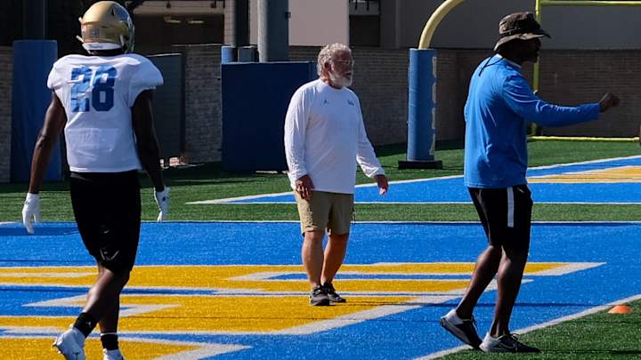 Reports: UCLA Football Defensive Coordinator Jerry Azzinaro Resigns Reports: UCLA Football Defensive Coordinator Jerry Azzinaro Resigns