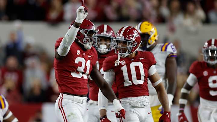No. 2 Alabama Football Outlasts LSU in Physical Slugfest, 20-14 No. 2 Alabama Football Outlasts LSU in Physical Slugfest, 20-14