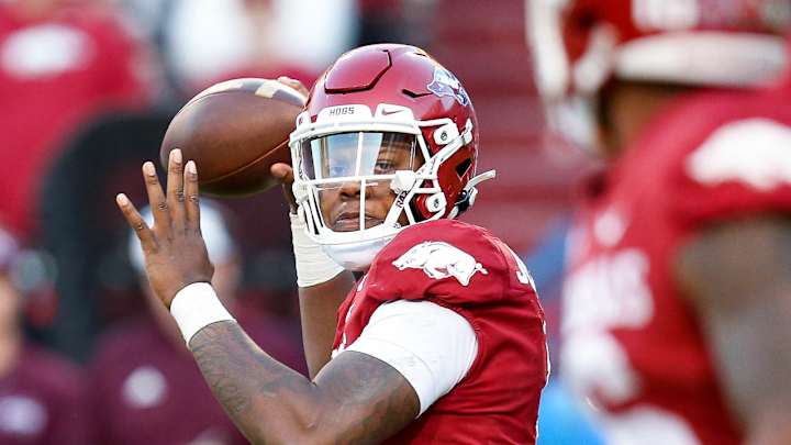 One Throw-away in Hogs' Final Drive Shows KJ's Maturity This Season