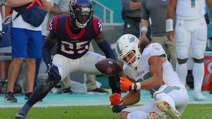 Dolphins Mailbag: Hollering for Hollins, Duke and Doaks, Better Protection, More