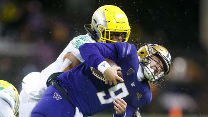 Oregon Opens as Betting Favorite Against Washington State Cougars