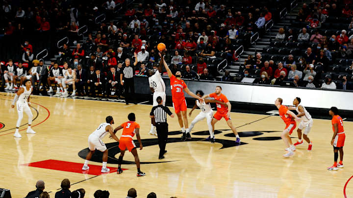 Watch: UC Releases 2021-22 Men's Basketball Intro Video Watch: UC Releases 2021-22 Men's Basketball Intro Video