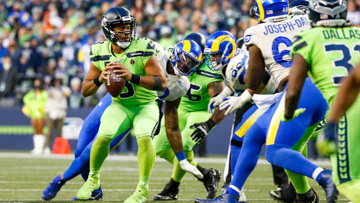 Seattle Overload, Episode 9: Previewing Seahawks' Offense Ahead of Week 10 Duel With Packers Seattle Overload, Episode 9: Previewing Seahawks' Offense Ahead of Week 10 Duel With Packers
