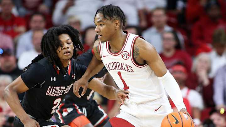 Hogs Stay in Same Spot in AP Poll After First Games