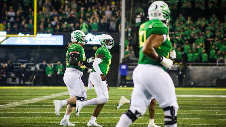 No. 3 Oregon Opens as Underdog vs. Utah