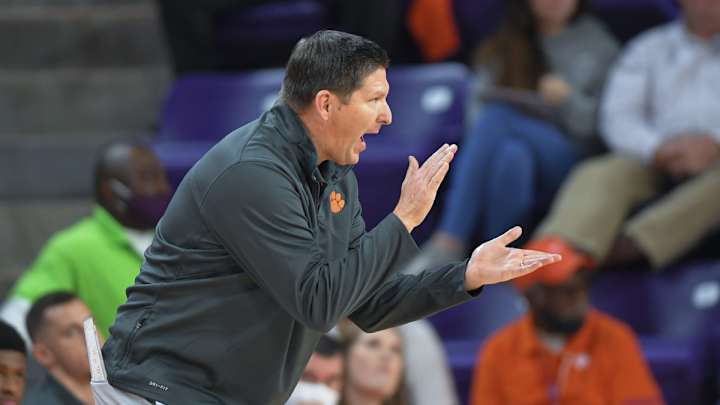 Clemson vs. Drake Setup